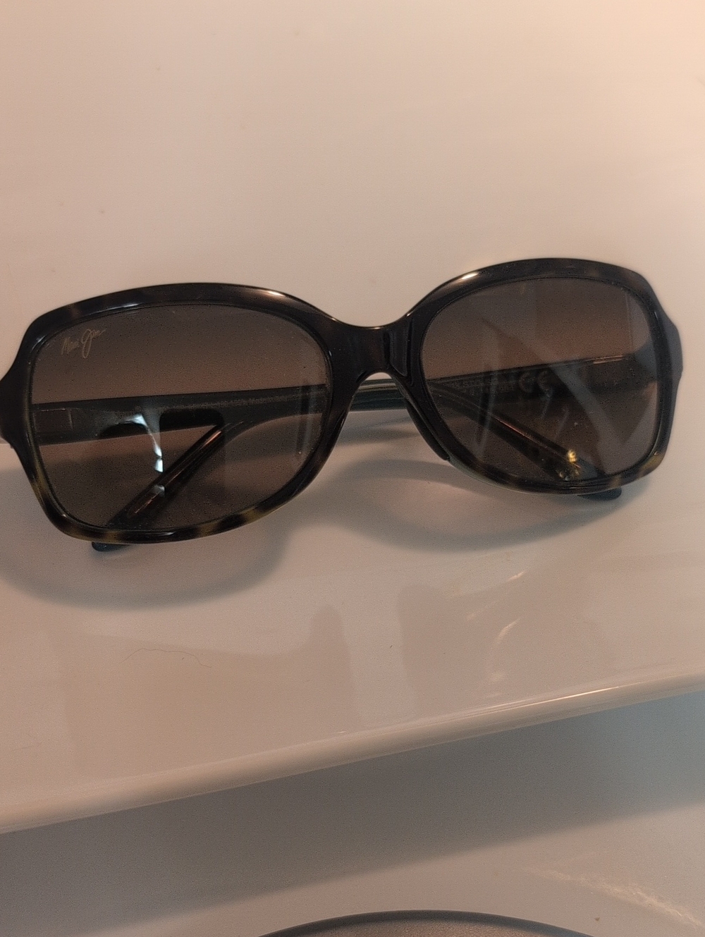 Maui Jim Women's Black  Tan  Tortoise Gradient Lens Sunglasses